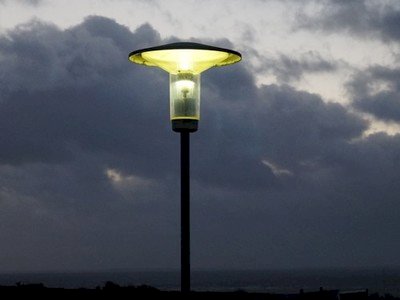 Duel om lån til nye gadelamper