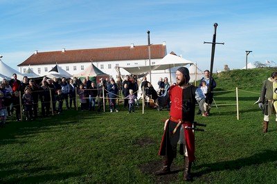 1000 mennesker så kamp- og handelspladsen på Vitskøl Kloster