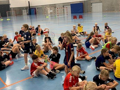 75 håndboldspillere på camp i Løgstør