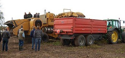 4 landmænd har købt Europas største kartoffeloptager